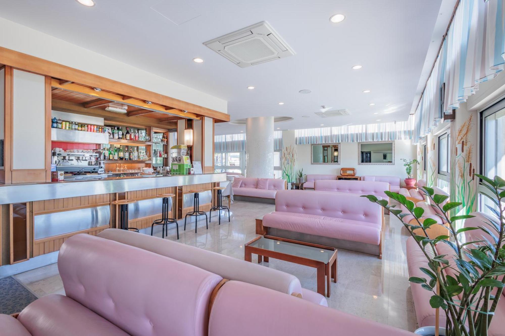 Miramare Hotel 3*