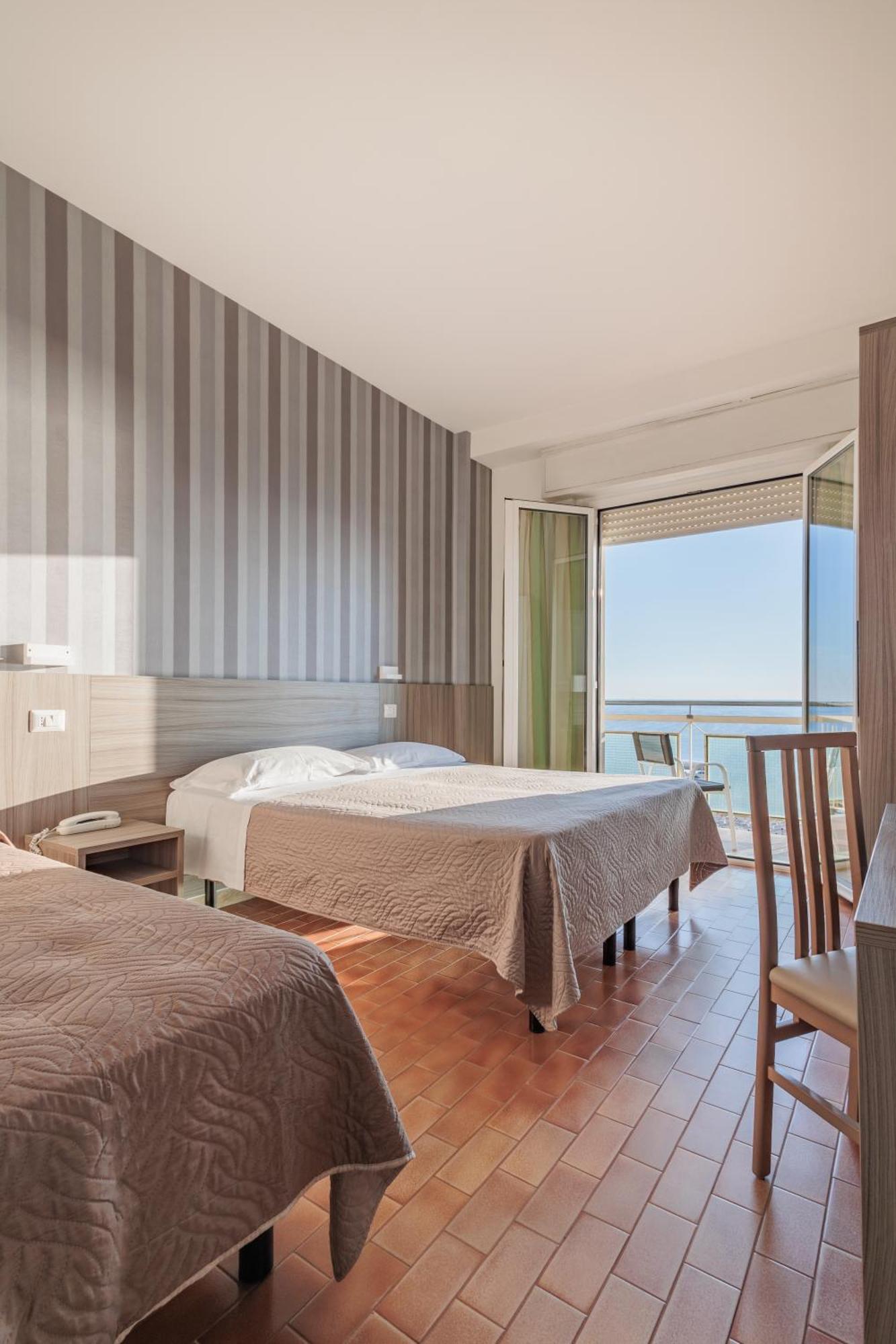 Miramare Hotel 3*