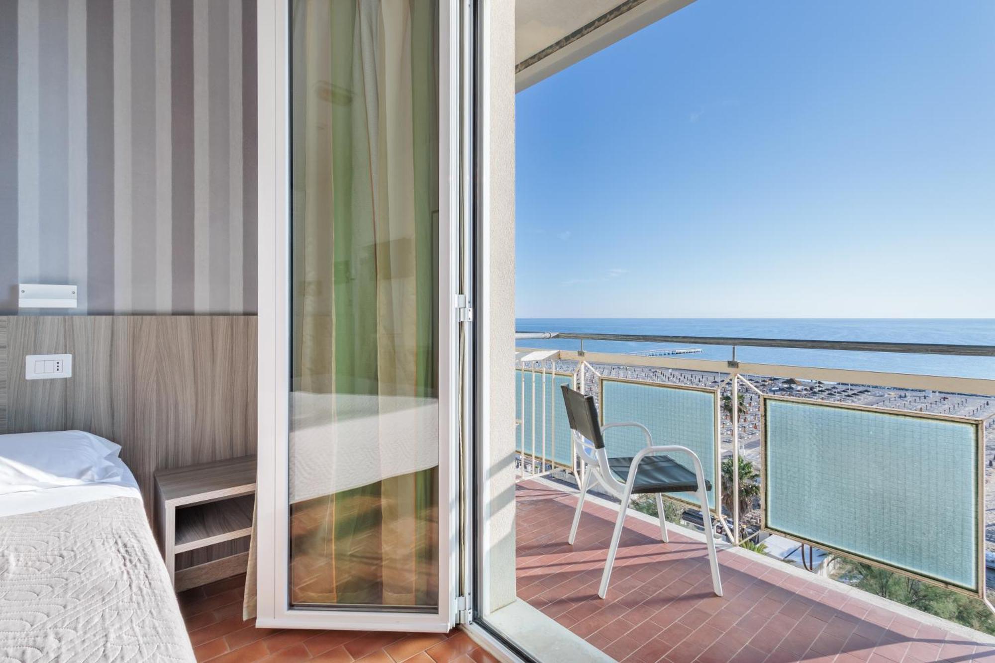 Miramare Hotel 3*